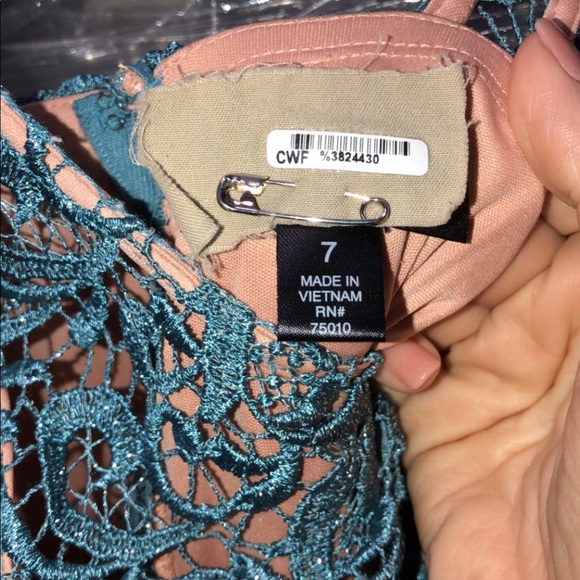 Prom dress - Picture 2 of 3